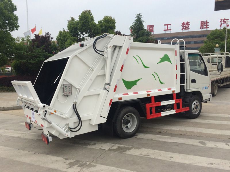 压缩式垃圾车