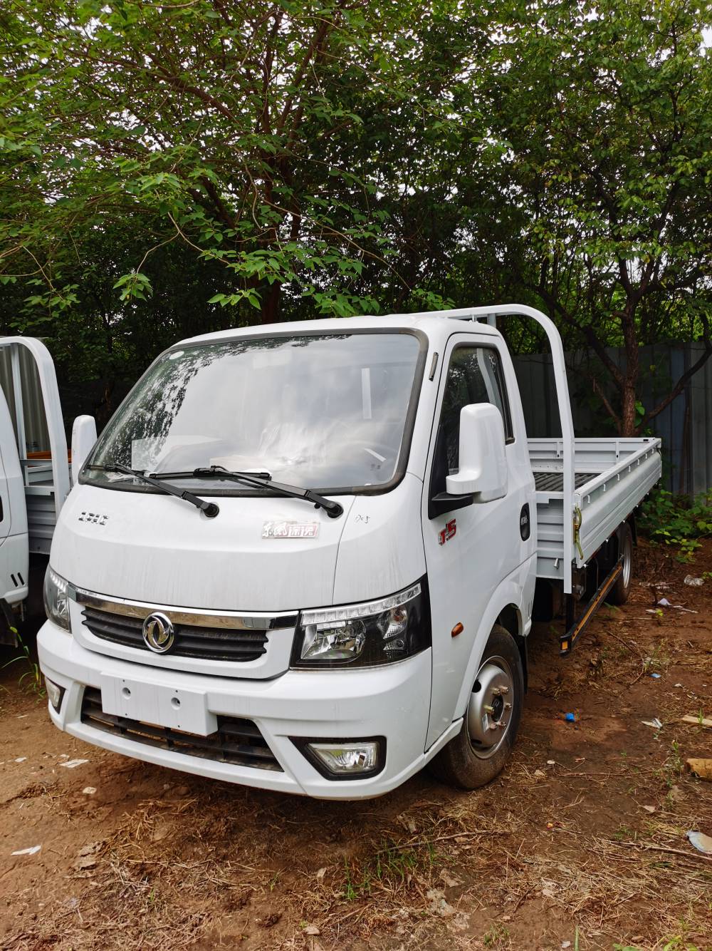 东风途逸37米厢式货车国六报价及东风途逸销售电话