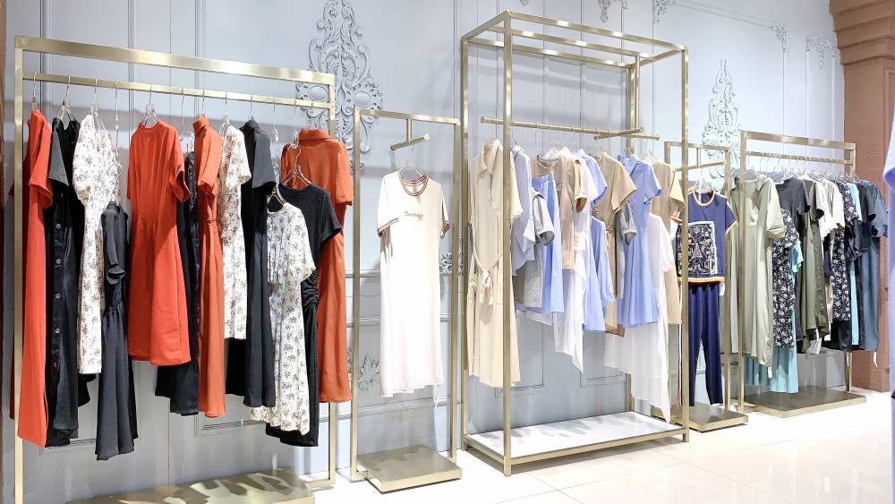 意大利浪漫风情品牌癸妮雅夏装折扣女装认同货源渠道批发进货