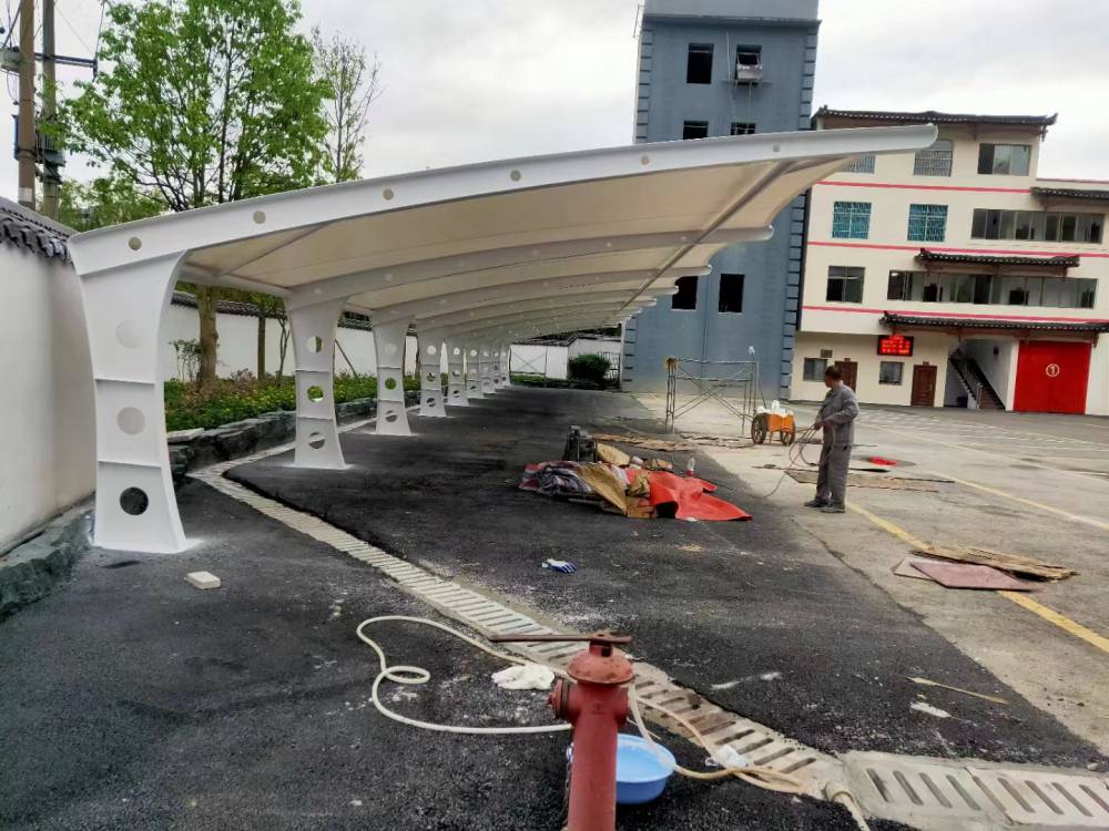 平谷定做户外停车棚 走廊过道遮雨棚多少钱一平方