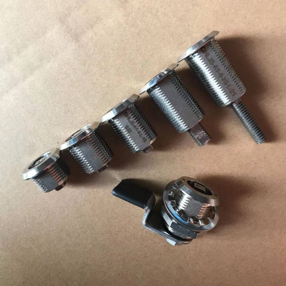 全恒供应不锈钢拉紧锁不锈钢长轴四角锁轨道交通压紧锁