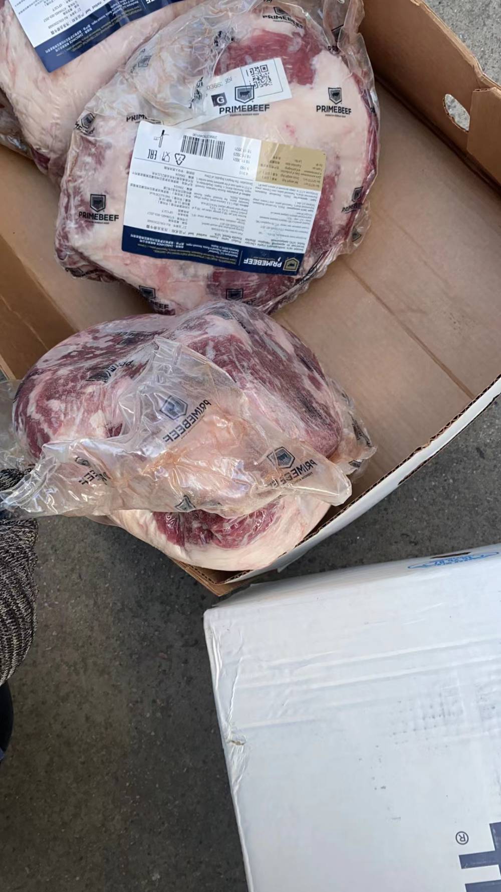 谷饲250天黑安格斯牛肉骨牛霖