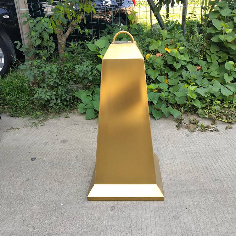 不锈钢路锥路障四面定制logo雪糕桶酒店物业停车位反光锥警示墩柱