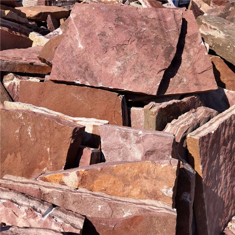 公园墙面红色碎拼石园林地铺片石天然乱形石贴砖