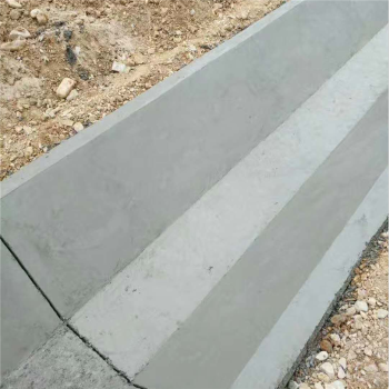 【梯形边沟成型机小型水渠自动成型机一次成型机发货】山东潍坊梯形边