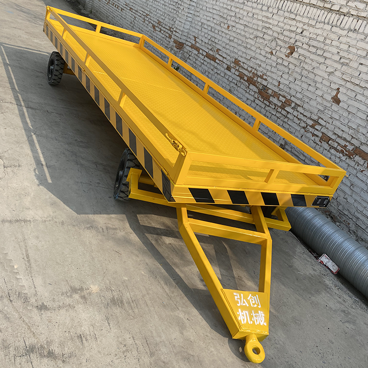 平凉工厂定制小型平板车拖车式牵引物料周转车电动平车