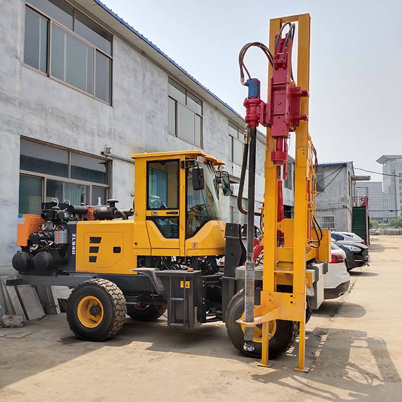 高速护栏打桩机护栏液压打桩机永太机械公路护栏立杆打桩机图片