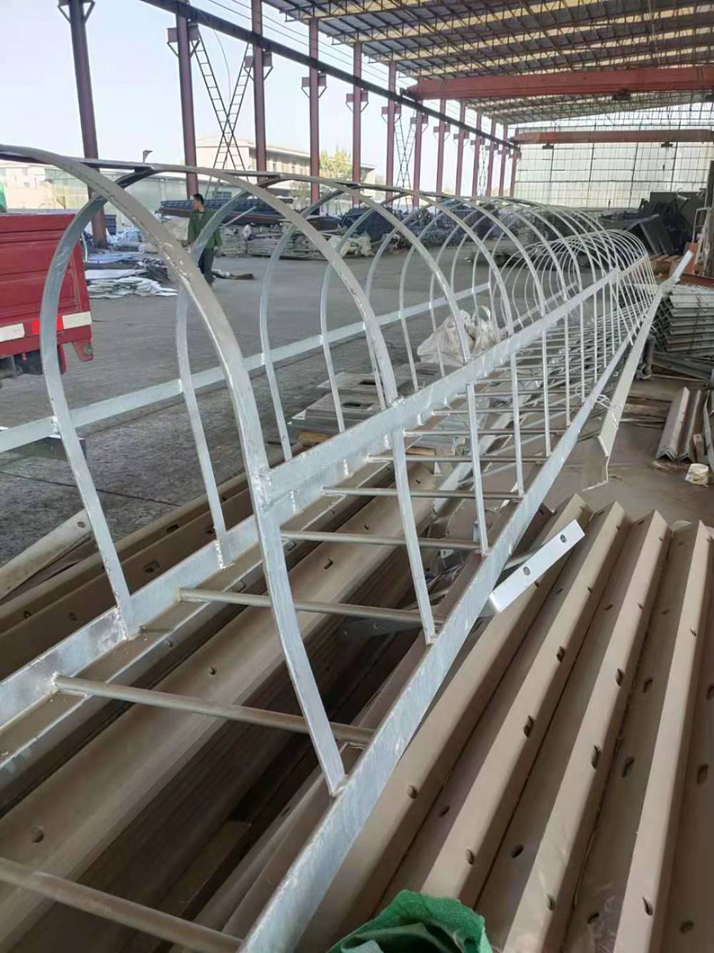 高铁桥墩检查梯桥墩顶检查梯镀锌角钢爬梯来图纸定做