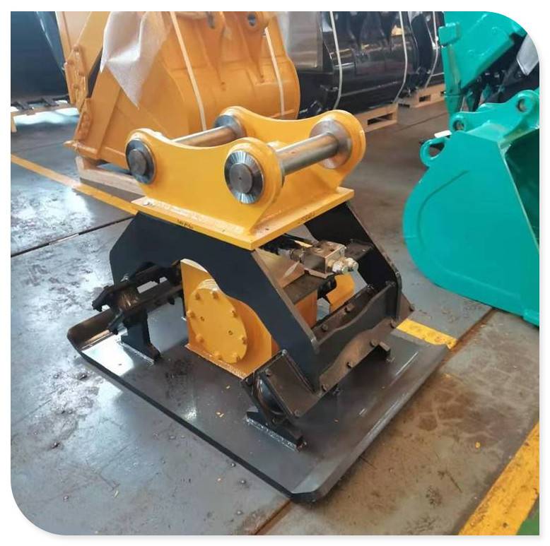 创菲机械液压平板振动夯机沟渠平板夯上门安装