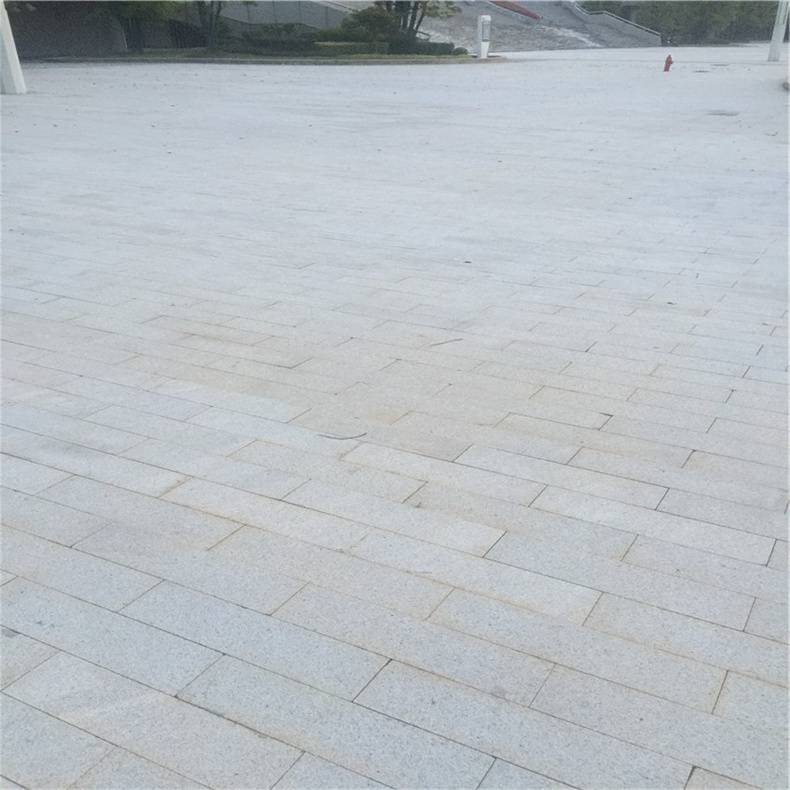 芝麻灰花岗岩石材路沿石花岗岩路边石供应