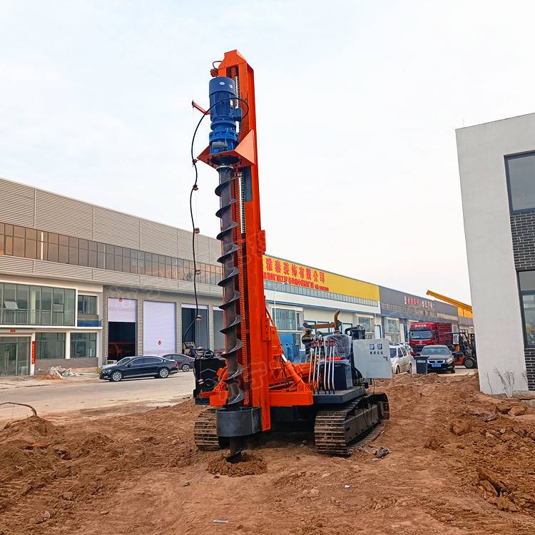 钢制履带式光伏打桩机太阳能发电光伏桩引孔机液压一次成孔