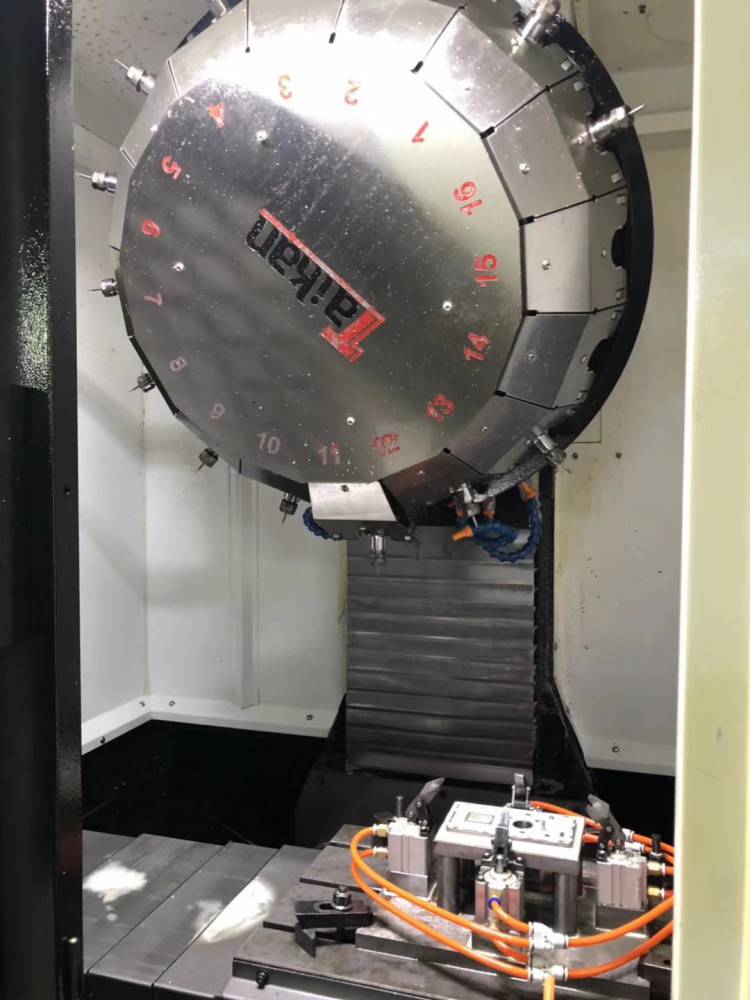 二手数控机床t5钻攻机cnc加工中心16把刀库和21工位伺服刀库三菱m80