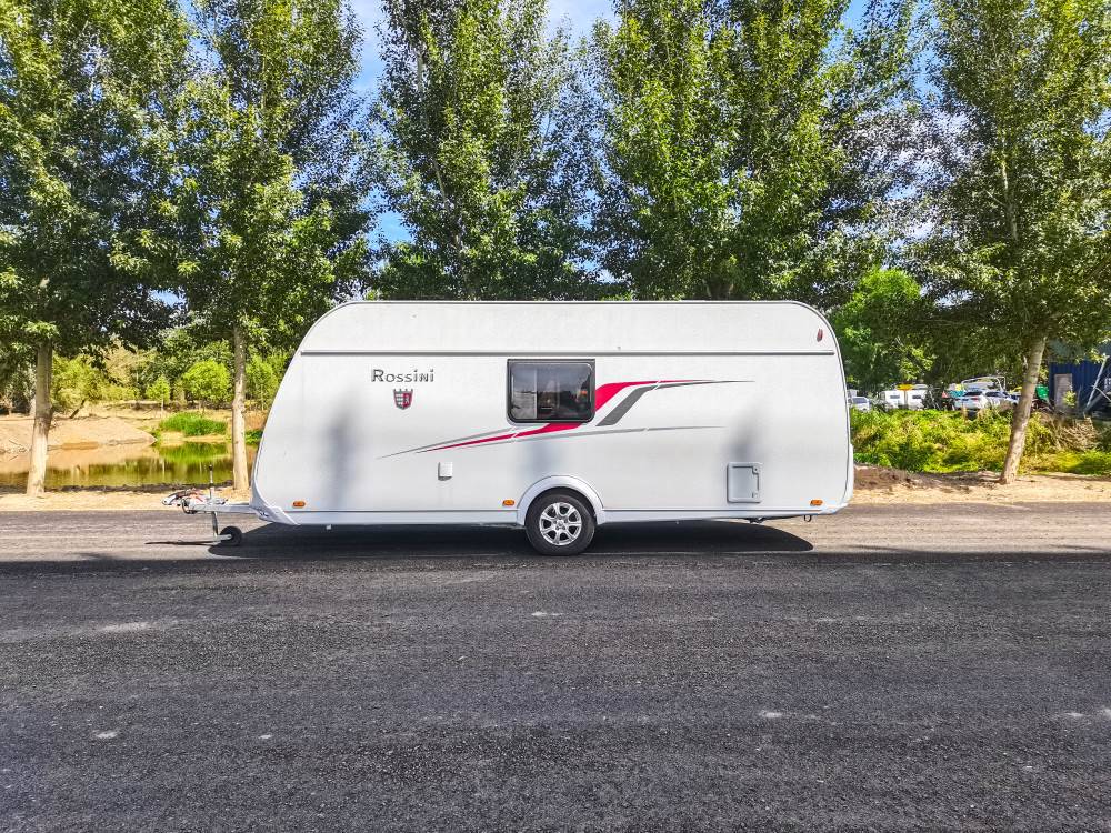 欧洲进口a型中规公路拖挂房车德国进口a型拖挂式房车特比特罗西尼490