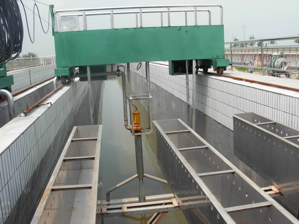 刮吸泥机行车式虹吸泥机双轨行车式刮吸泥机