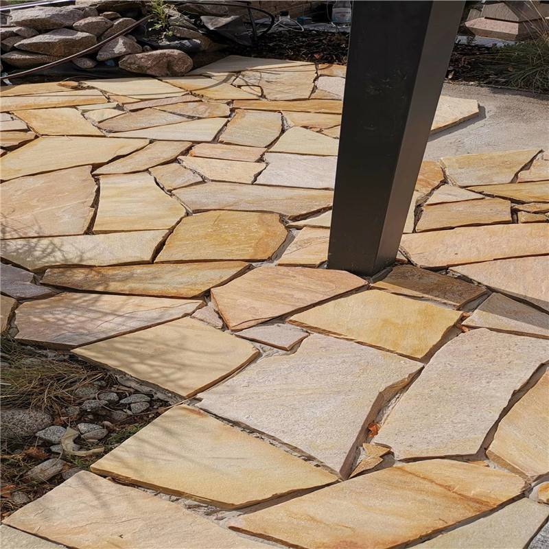 曲径通幽黄色碎拼石外墙贴片石黄色板岩片石