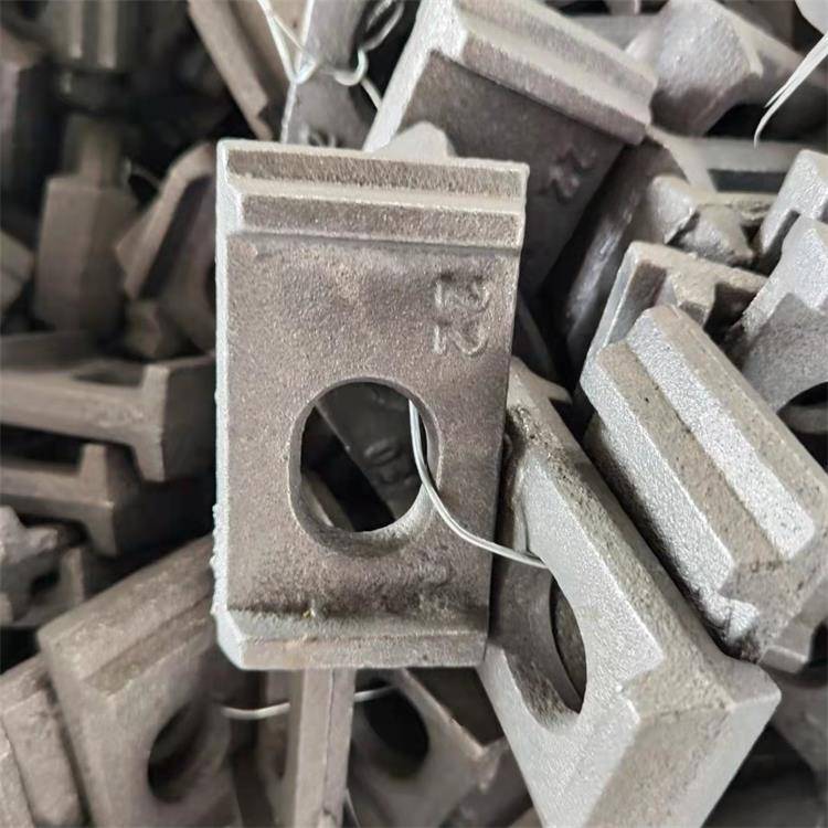 70型铁路轨道扣板弹条扣板钢轨压板轨道固定件