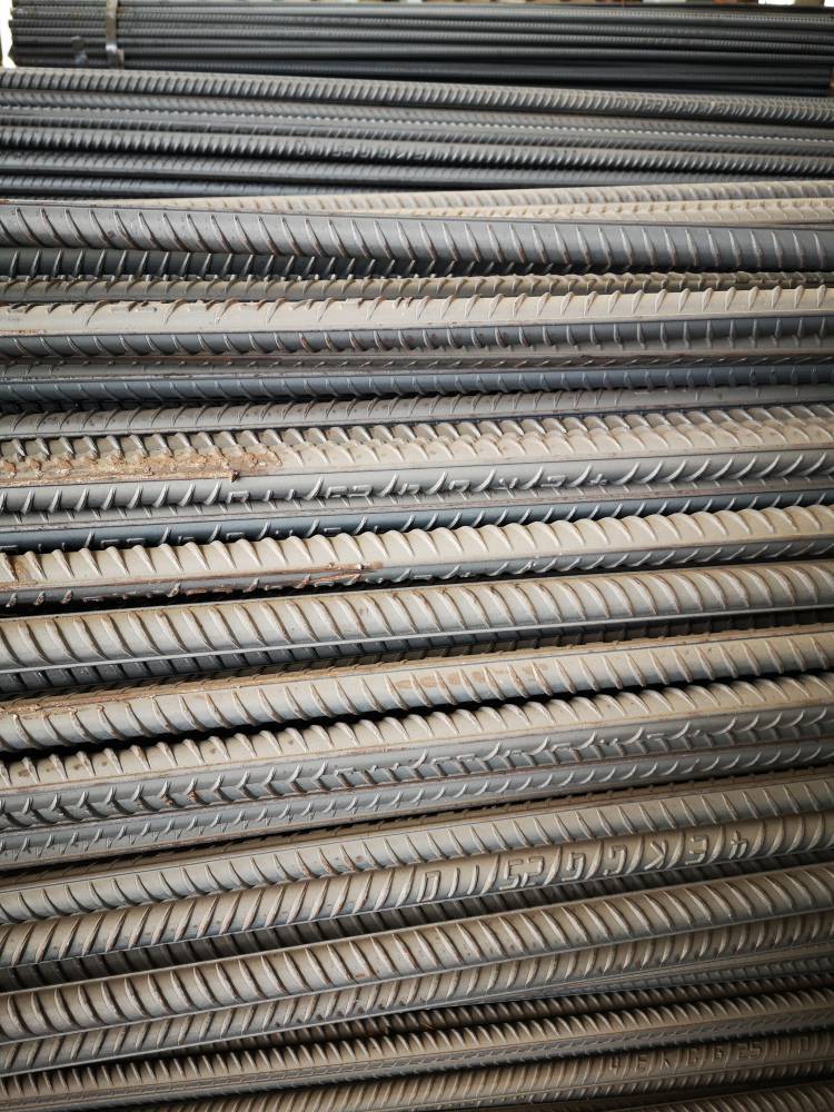 云南25螺纹钢hrb400e热轧带肋混凝土用钢筋呈钢出厂