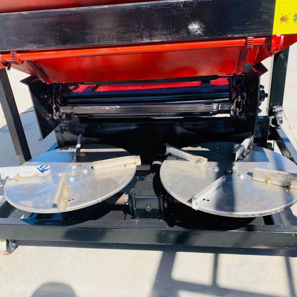 恒昌牌1600升有机肥撒肥机面状肥施肥机鸡粪施肥机化肥撒肥机