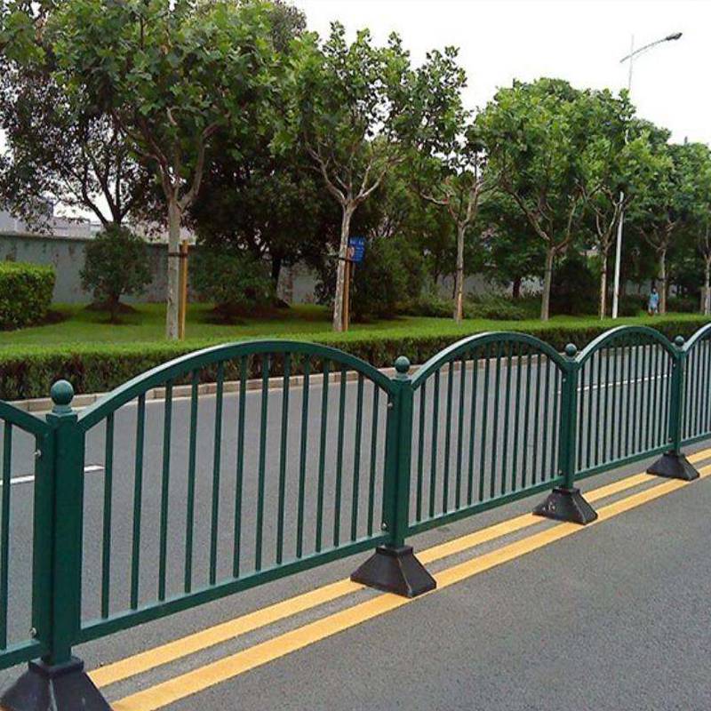 马路防撞栏杆机动车道防撞护栏公路防撞护栏市政防撞护栏