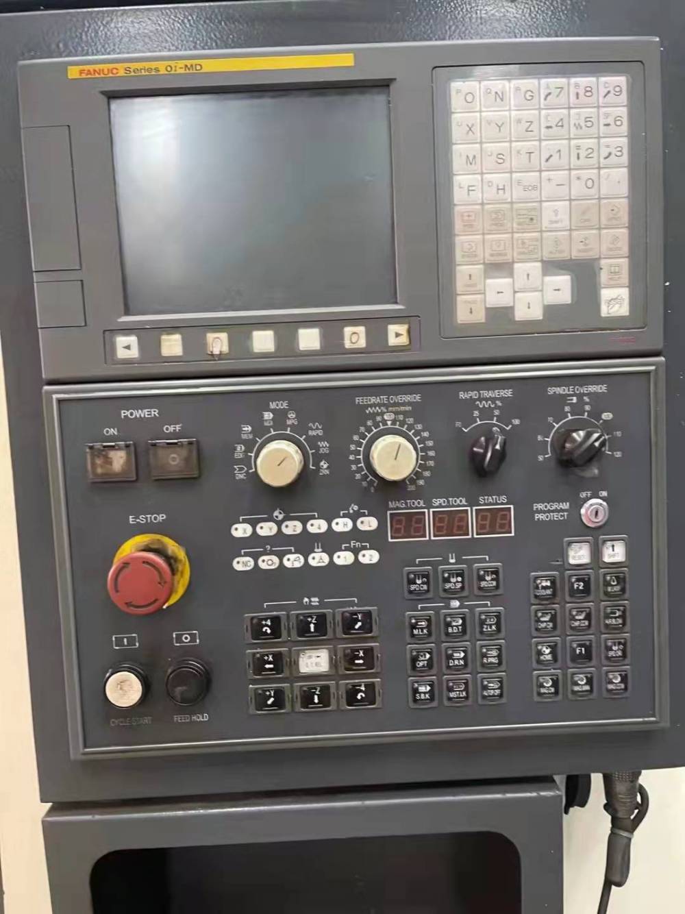 转让二手上海斌盛mcv1270立式加工中心三菱m80系统