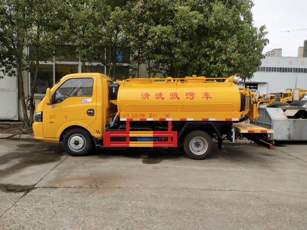小型下水道管道疏通车东风途逸蓝牌清洗吸污车