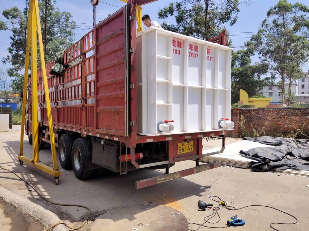 减水剂化工塑料桶1吨桶方形带铁框塑料水箱1000libc运输集装箱桶