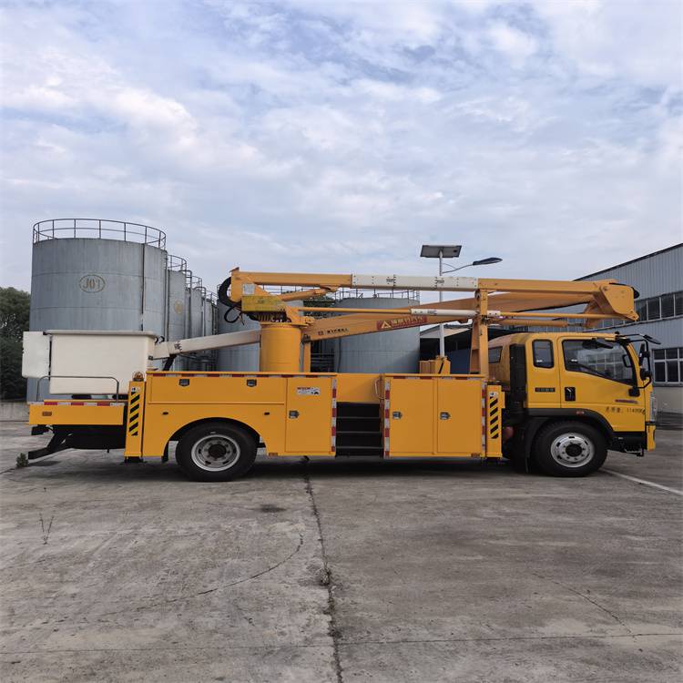 哈萨克斯坦高空车出口 31米五十铃高空作业车订制出口
