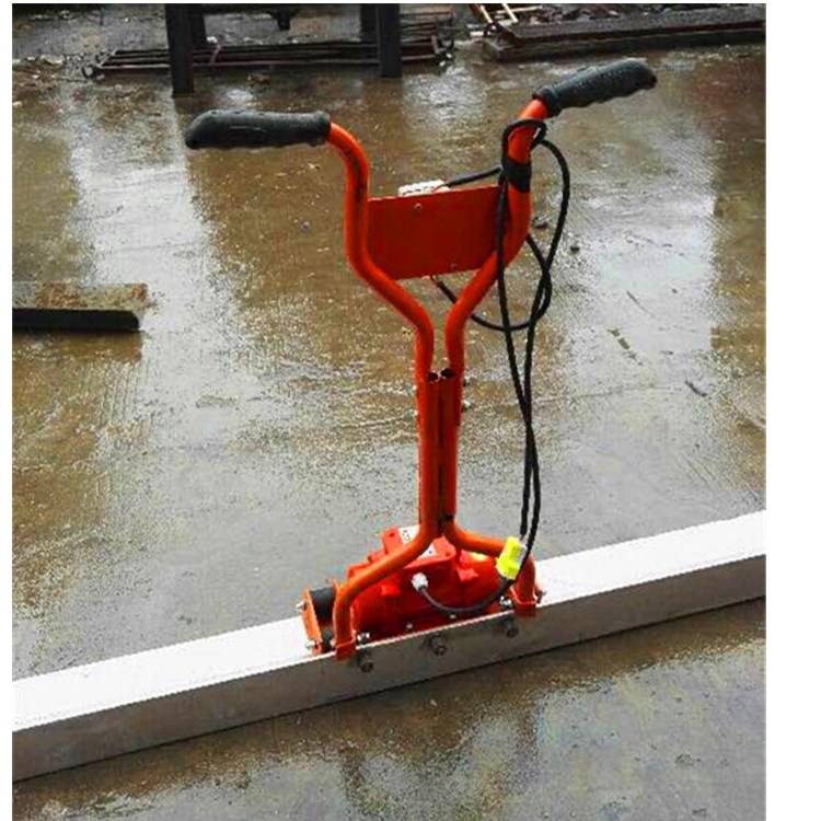 硕阳机械电动路面振动尺电动整平机工厂