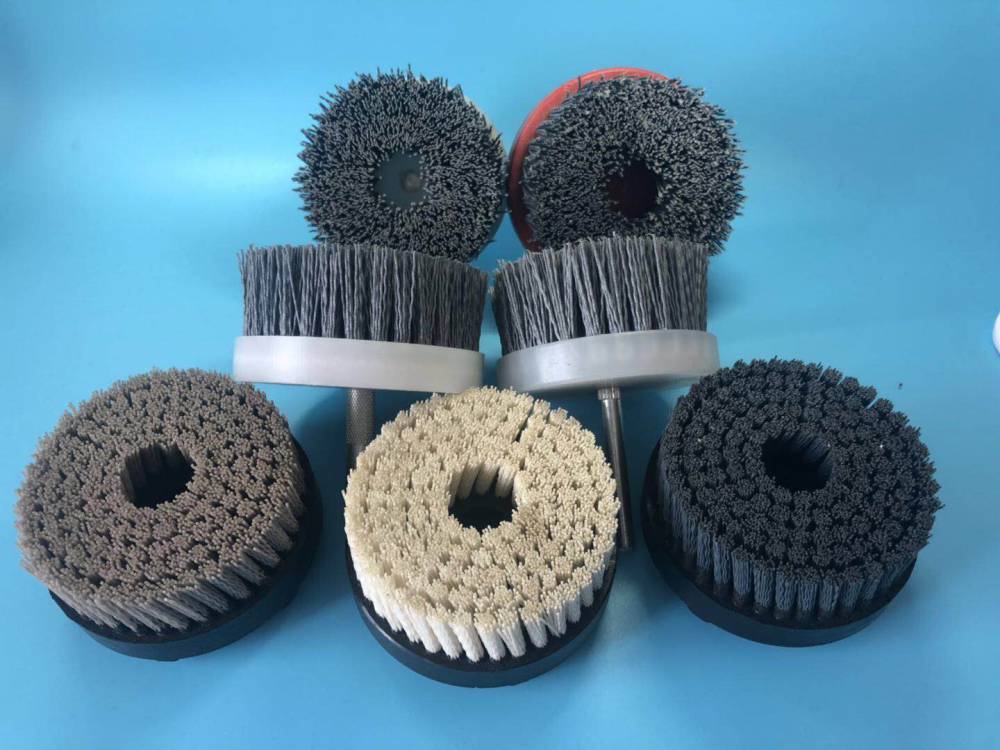 供应钢丝钢丝条刷方刷圆盘刷抛光去尘密封毛刷制刷厂