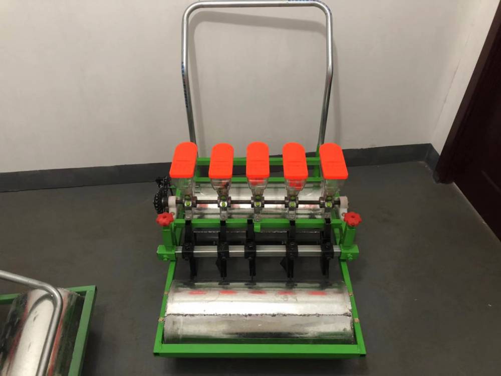 自走式萝卜精播机山西手推两行蔬菜播种机胡萝卜免间苗垄上播种机