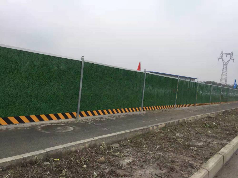 【单层彩钢平面扣板围挡/彩钢小草围蔽/广西彩钢板围挡***】价格_厂家