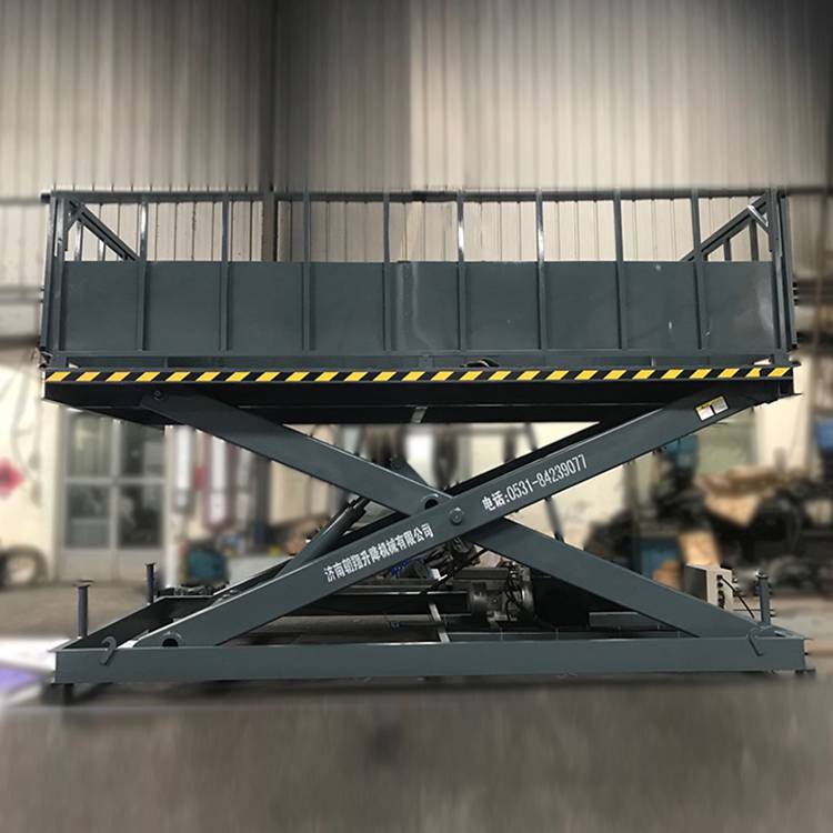 定制养猪场装车移动式卸猪台 电动升降装猪台
