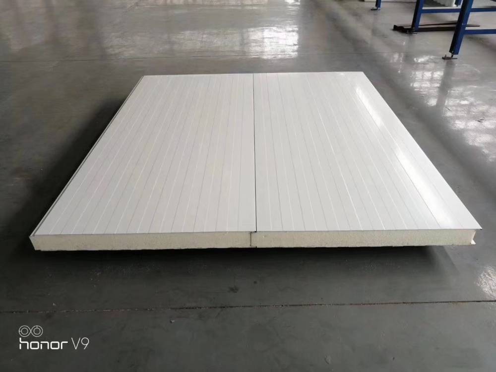 乌兰察布十公分小波纹聚氨酯封边玻璃丝棉岩棉夹芯板