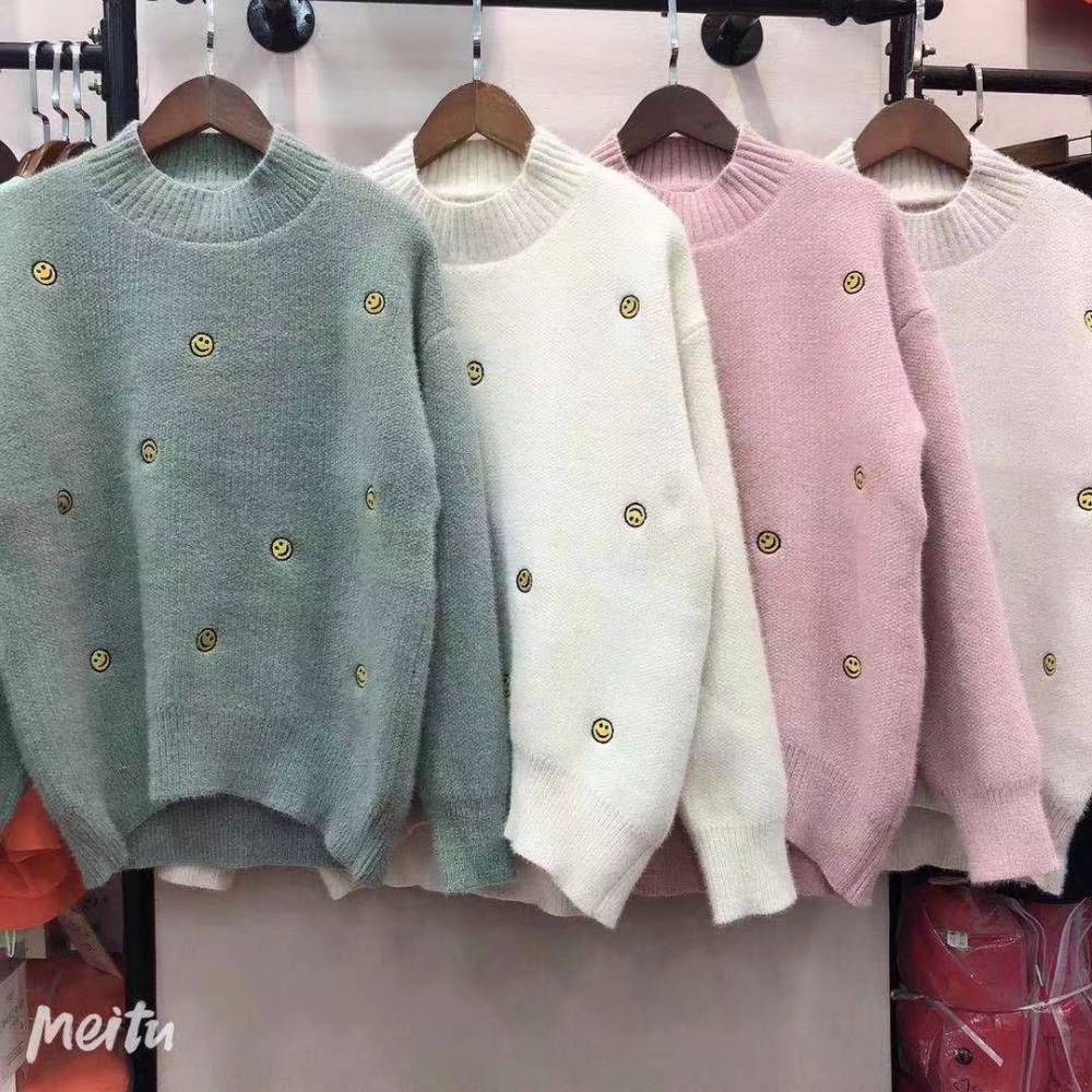 青海黄南便宜尾货出口外单女毛衣批发 地摊衣服批发厂家2至7元杂款毛衣