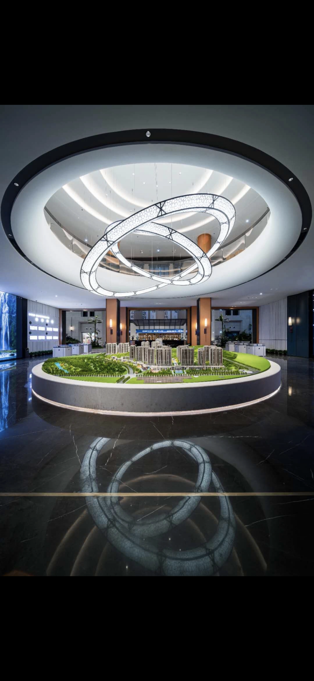 樊灯5008光立方大厅艺术玻璃灯饰售楼部沙盘旋转楼梯工程灯