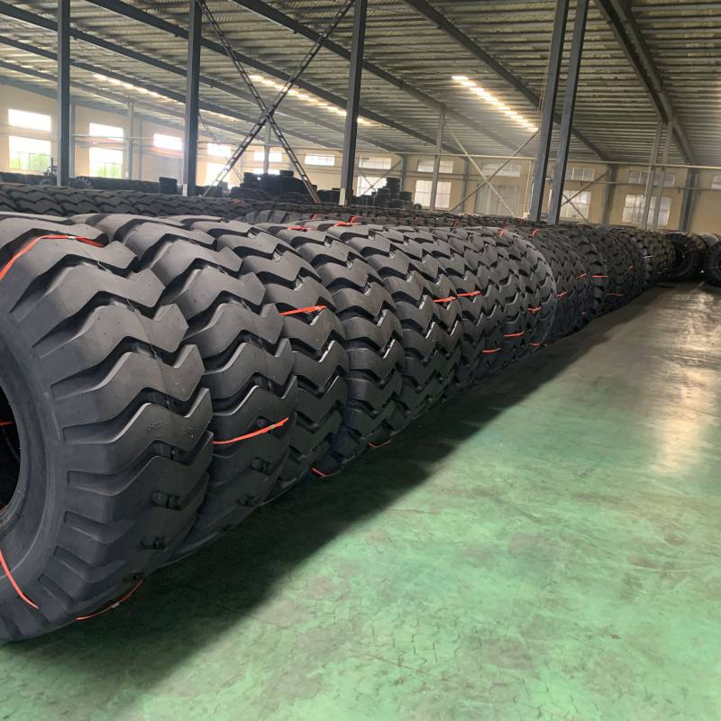 鸿鹰宝石贵马17525铲车轮胎加厚型20pr层级