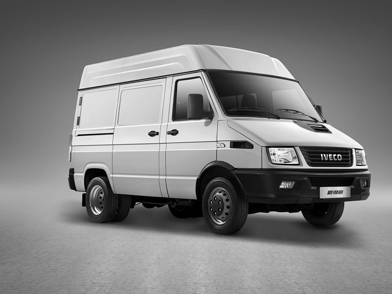 南京依维柯5座柴油车