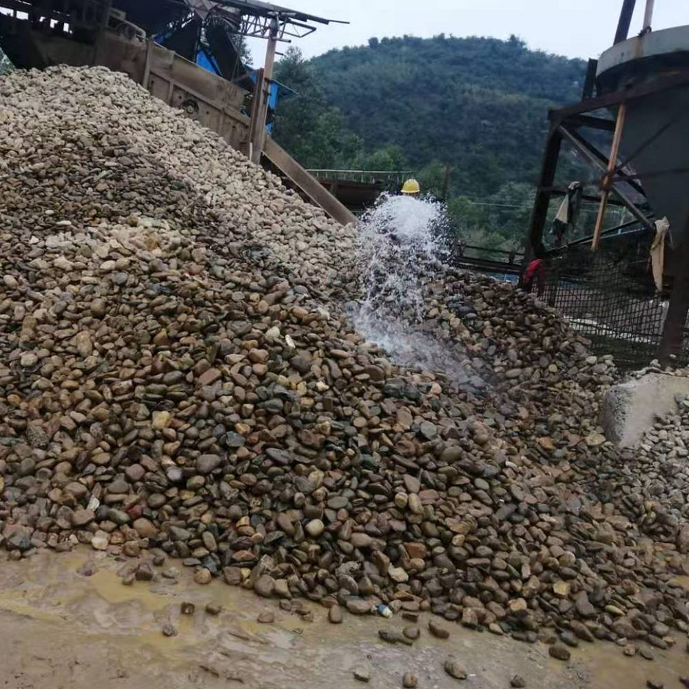 庭院装饰鹅卵石批售园林工程铺地石子图片湛江鹅卵石厂家