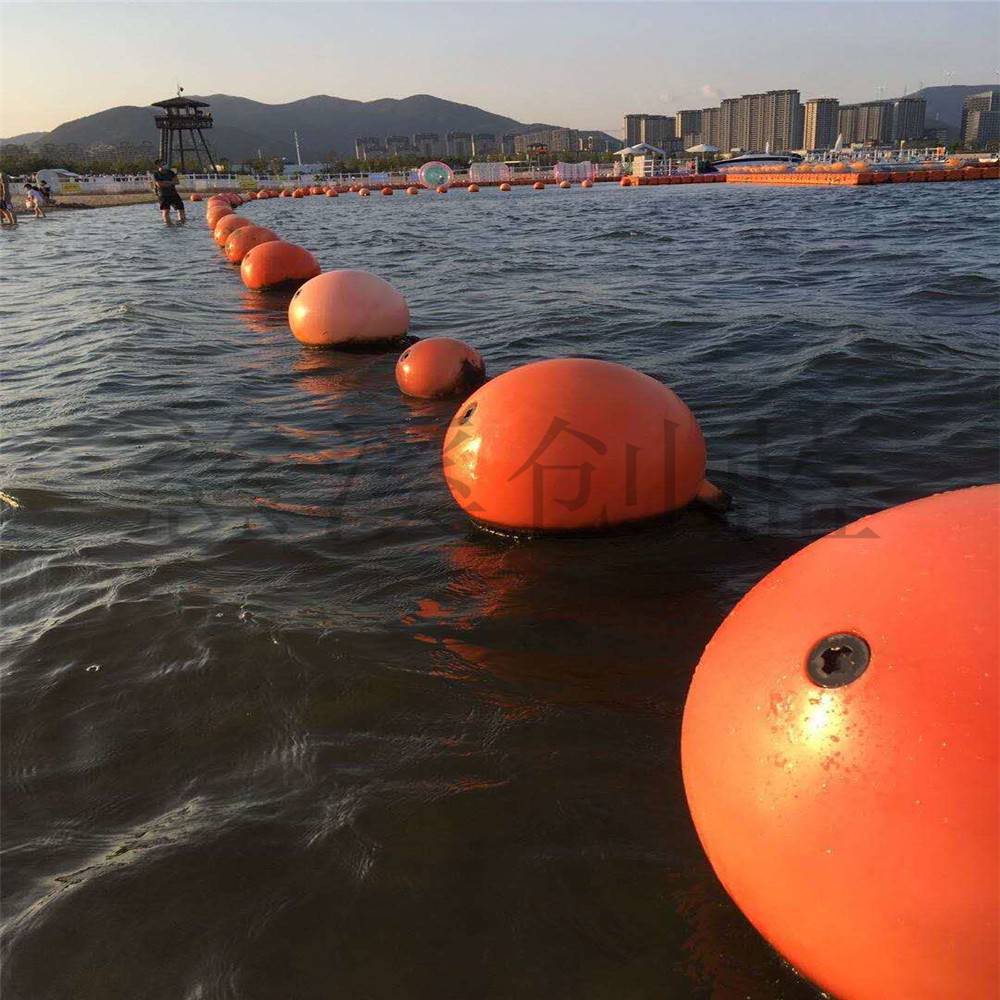 制作海上浮桥浮体游艇码头塑料浮箱圆柱形滚塑浮筒