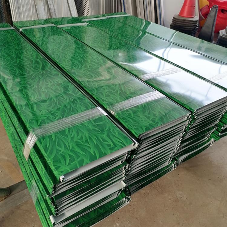 【卡扣彩钢扣板铁皮围挡 建筑封闭施工护栏】价格_厂家 - 中国供应商