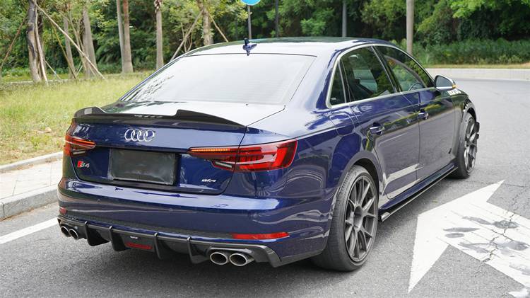 1719年奥迪a4s4改装karbel卡布尔碳纤维替换后唇后扰流套件包围