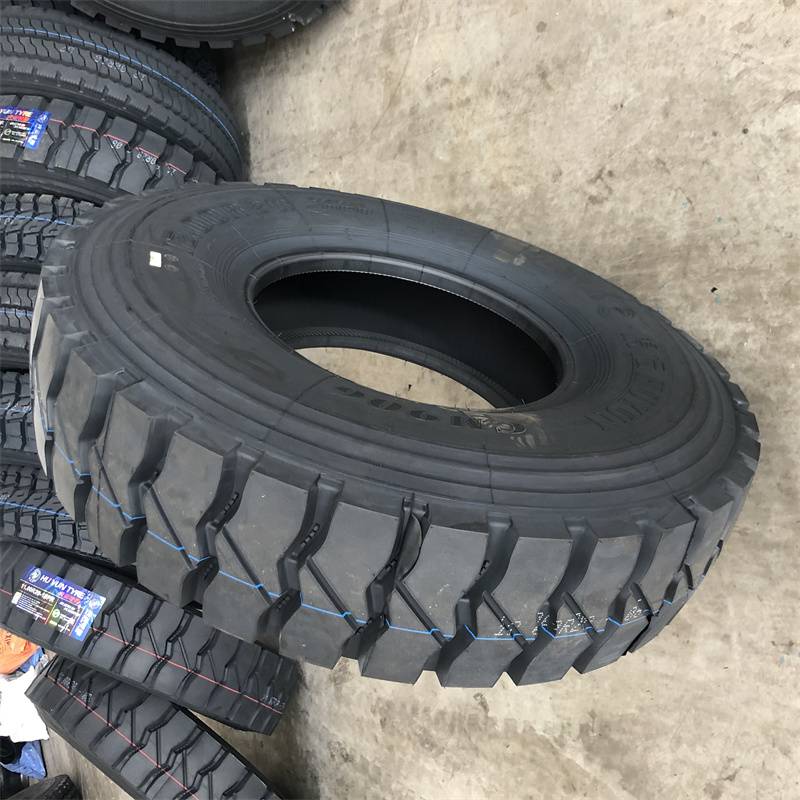 易安装1200r20大块花矿山用卡车轮胎生产厂家