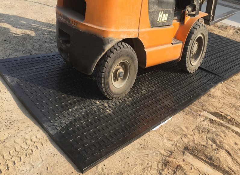 pe轻型车地垫高分子聚乙烯铺路板的优势图片