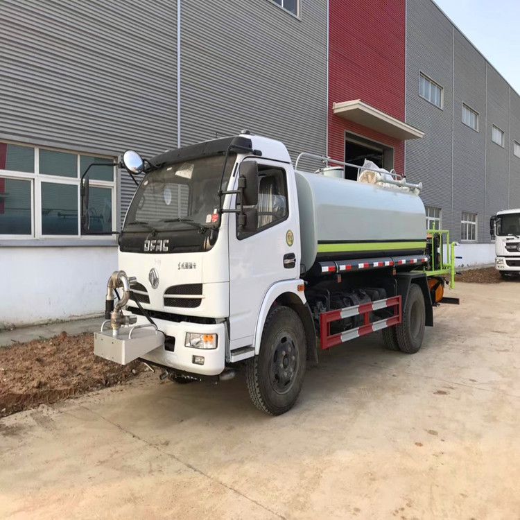 东风福瑞卡8方洒水车多功能绿化喷洒车