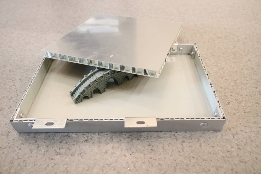 合肥蜂窝铝单板铝蜂窝板吊顶室内装潢降噪隔断润盈