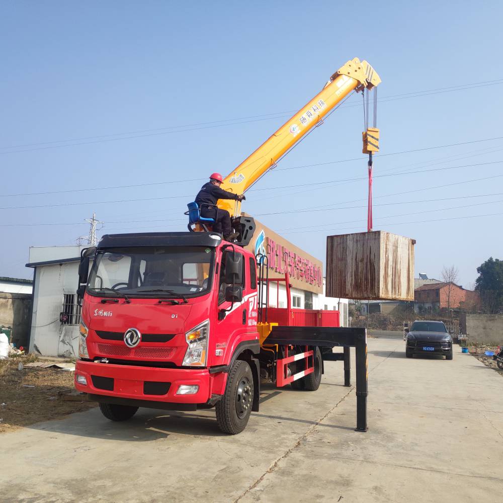 【东风单桥汽车吊 随舜科技8吨吊机 5节直臂式随
