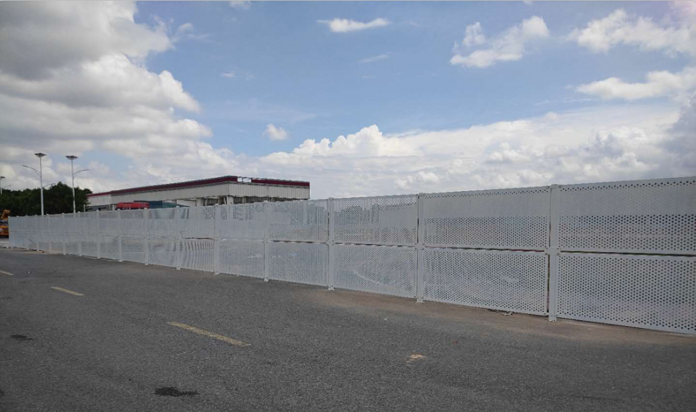 道路临边绿化施工围栏网 隔离防护冲孔板围挡00:18新建房屋工程组装