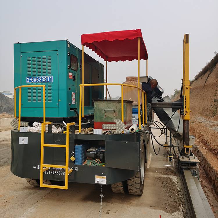 陕西 路肩石滑模机 排水渠成型机 多动能 路沿石滑模机