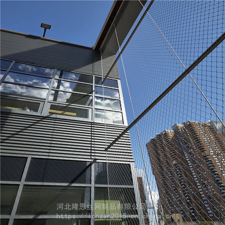 高空抛物坠物频发使用防坠物安全防护网