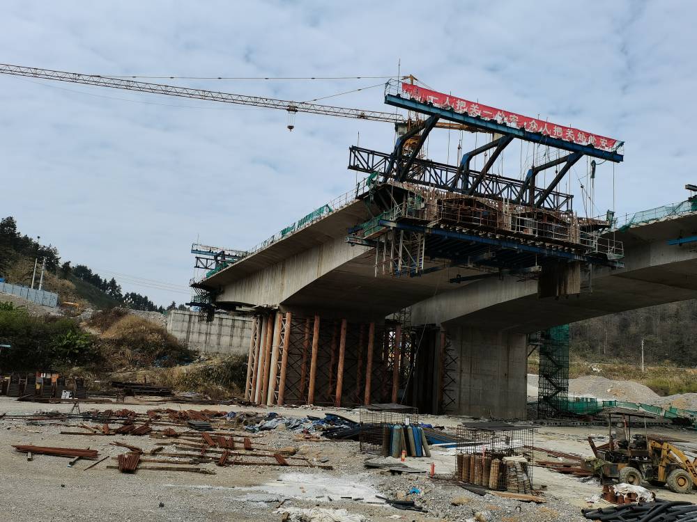 挂篮租赁桥梁模板出租高速连续梁悬臂施工设备lx96型号多样库存发货